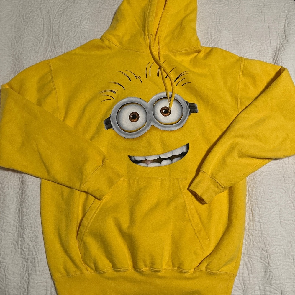 Minions Pullover Sweatshirt- Official Universal Studios- size Large-Unisex-